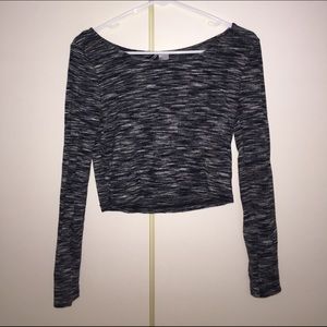 Black and white design crop top